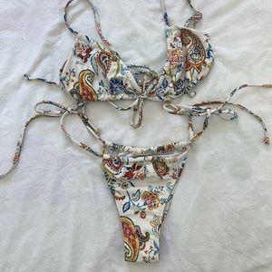 Modern Floral Bikini Set - size Small